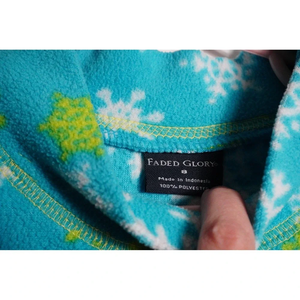 Faded Glory Fleece Top Size 8 Winter Snowflake Turquoise Blue Snap Neck